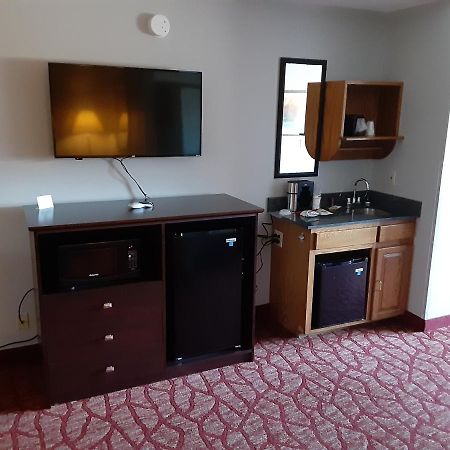Boarders Inn & Suites By Cobblestone Hotels Superior Ngoại thất bức ảnh