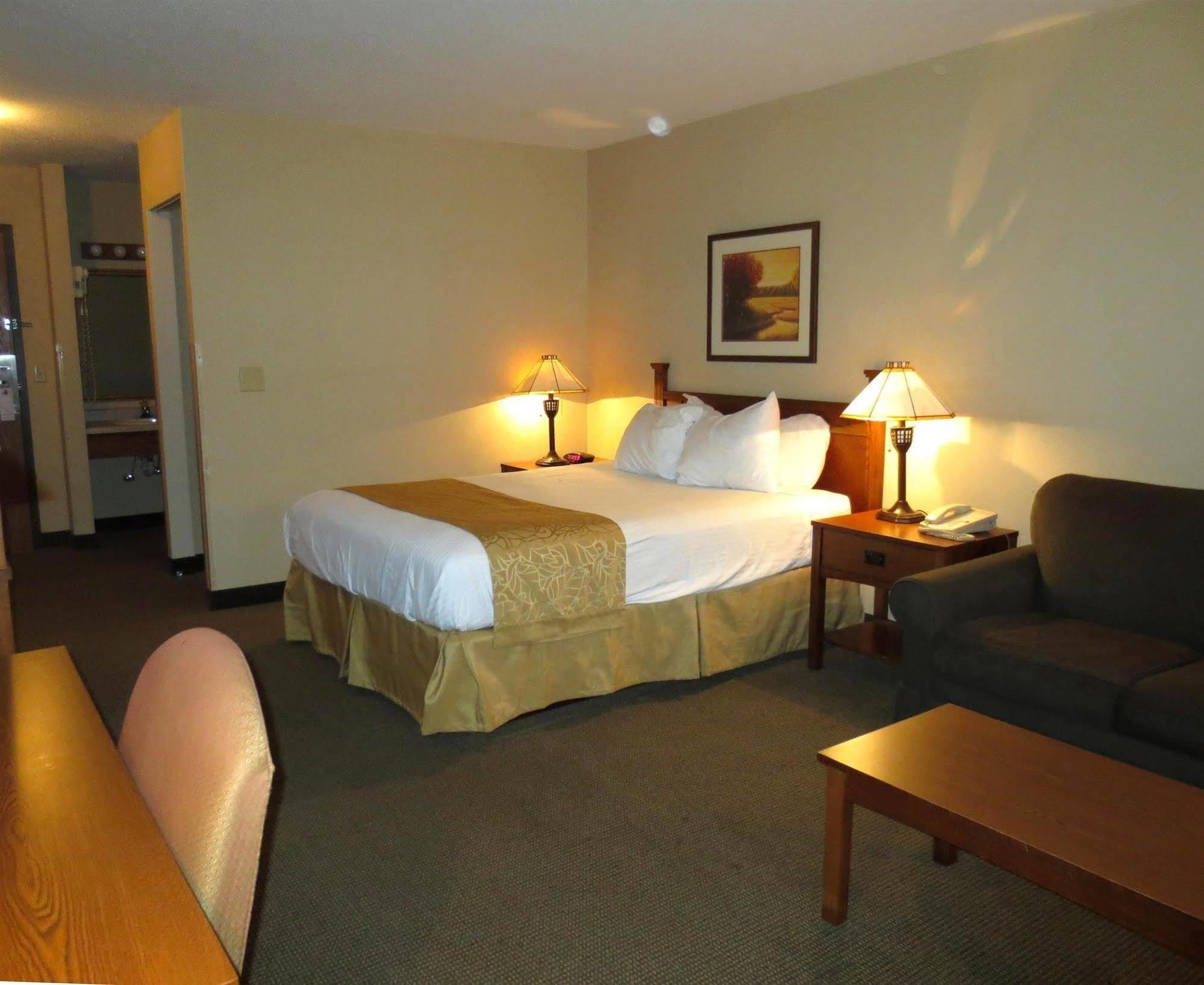 Boarders Inn & Suites By Cobblestone Hotels Superior Ngoại thất bức ảnh