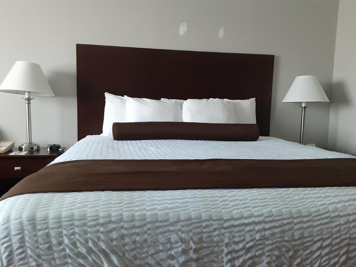 Boarders Inn & Suites By Cobblestone Hotels Superior Ngoại thất bức ảnh