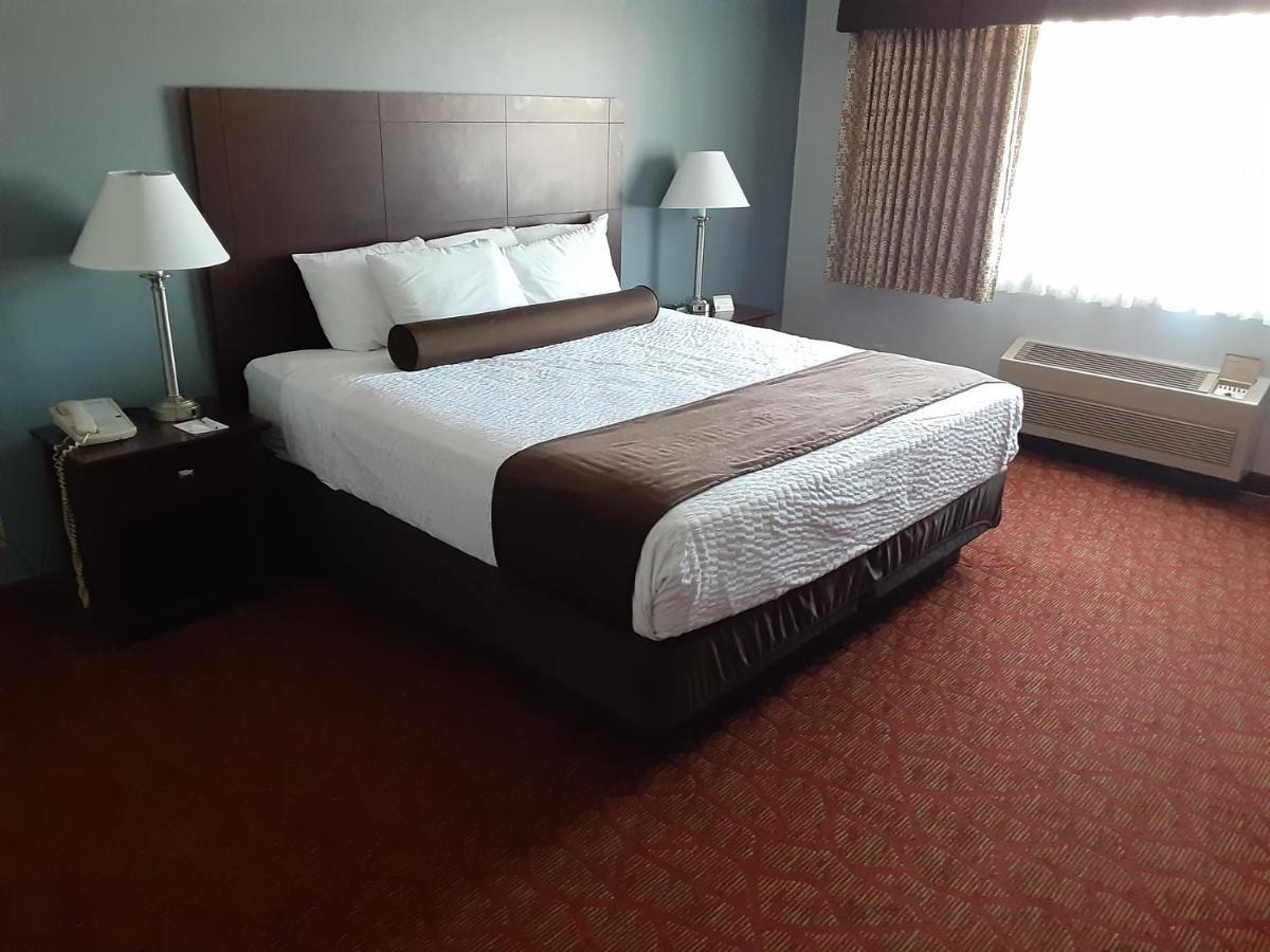 Boarders Inn & Suites By Cobblestone Hotels Superior Ngoại thất bức ảnh