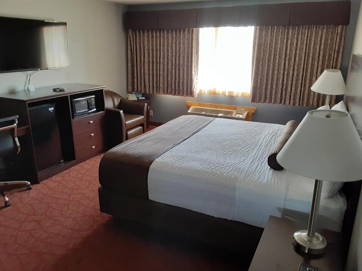 Boarders Inn & Suites By Cobblestone Hotels Superior Ngoại thất bức ảnh